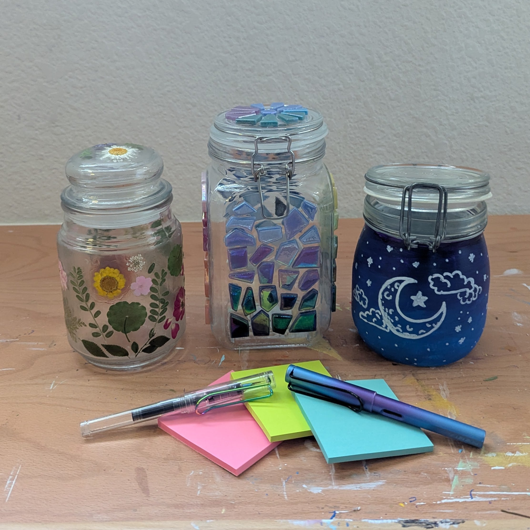 Jar Full of Joy: Capture 2025’s Best Moments